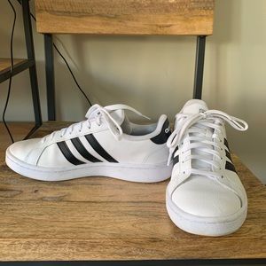 Adidas black three stripe